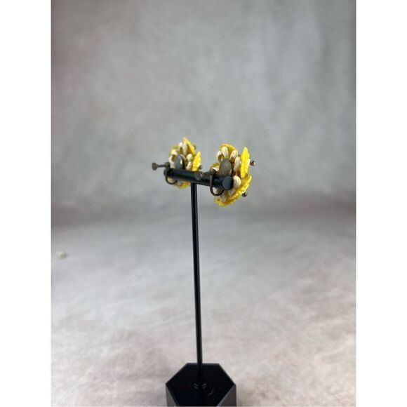 Vintage 1950s 1960s Flower Power Screwback Earrings - Picture 5 of 7